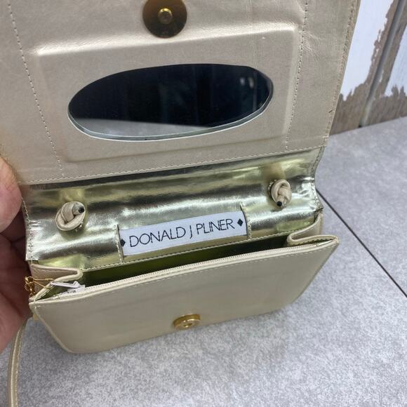 DONALD J PLINER Tan & Gold Suede Crossbody Purse Hammered Silver Hearts RARE - Picture 10 of 12